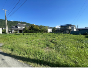 松本市大字島内、土地の前面道路を含む現地写真画像です