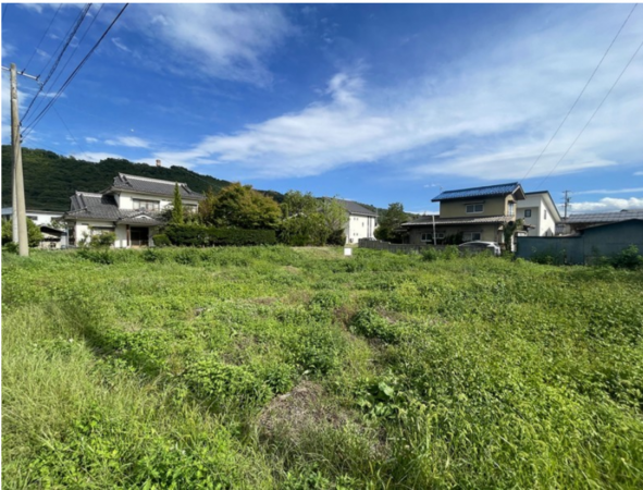 松本市大字島内、土地の前面道路を含む現地写真画像です