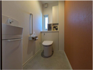 塩尻市大字広丘、中古一戸建てのトイレ画像です