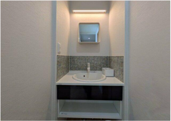 塩尻市大字広丘、中古一戸建ての洗面画像です