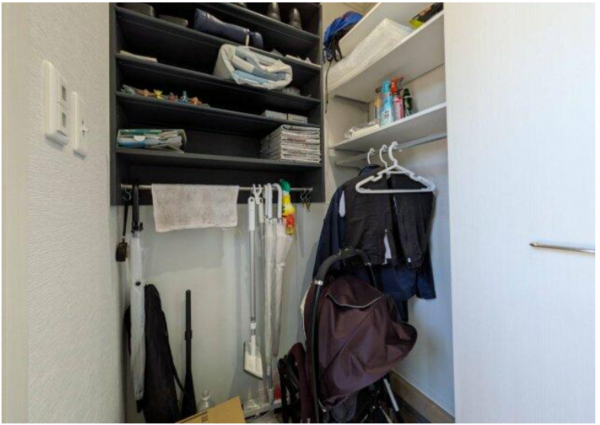 塩尻市大字広丘、中古一戸建ての収納画像です