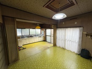 塩尻市大門、中古一戸建てのキッチン画像です