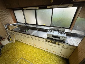 塩尻市大門、中古一戸建てのキッチン画像です