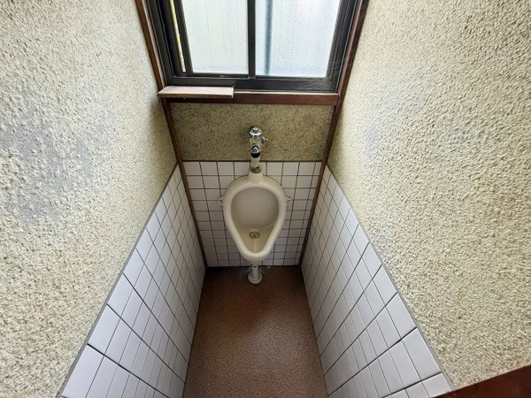塩尻市大門、中古一戸建てのトイレ画像です
