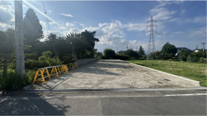 安曇野市穂高、土地の前面道路を含む現地写真画像です