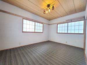 安曇野市、収益物件/住宅の画像です