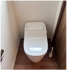 松本市村井町北、中古一戸建てのトイレ画像です