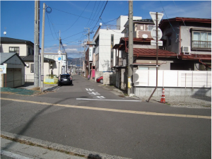 塩尻市大門、土地の前面道路を含む現地写真画像です