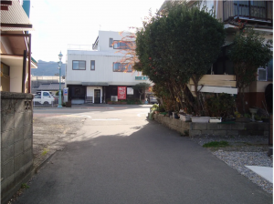 塩尻市大門、土地の前面道路を含む現地写真画像です