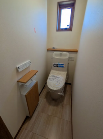 松本市大字里山辺、新築一戸建てのトイレ画像です