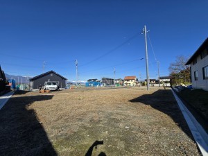 安曇野市豊科、土地の画像です