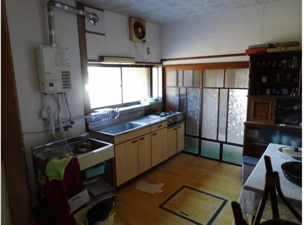 塩尻市大字宗賀、中古一戸建てのキッチン画像です