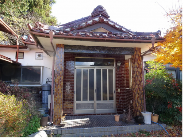 塩尻市大字宗賀、中古一戸建ての玄関画像です