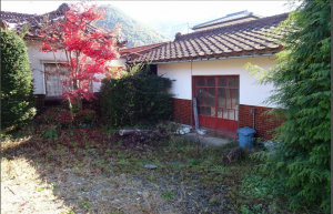 塩尻市大字宗賀、土地の前面道路を含む現地写真画像です