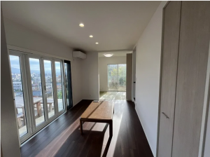 松本市蟻ケ崎、中古一戸建ての居間画像です