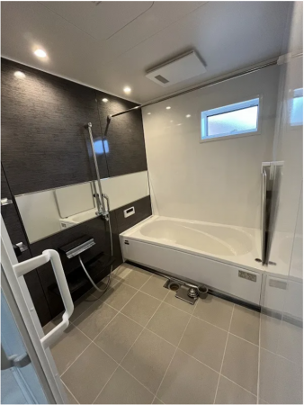 松本市蟻ケ崎、中古一戸建ての風呂画像です