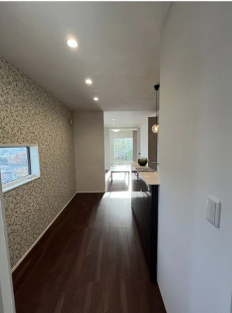 松本市蟻ケ崎、中古一戸建ての居間画像です