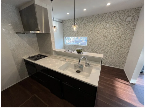 松本市蟻ケ崎、中古一戸建てのキッチン画像です