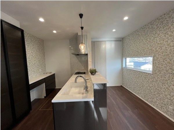 松本市蟻ケ崎、中古一戸建てのキッチン画像です