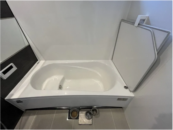 松本市蟻ケ崎、中古一戸建ての風呂画像です