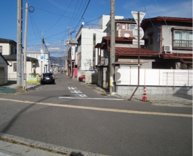 塩尻市大門、土地の前面道路を含む現地写真画像です