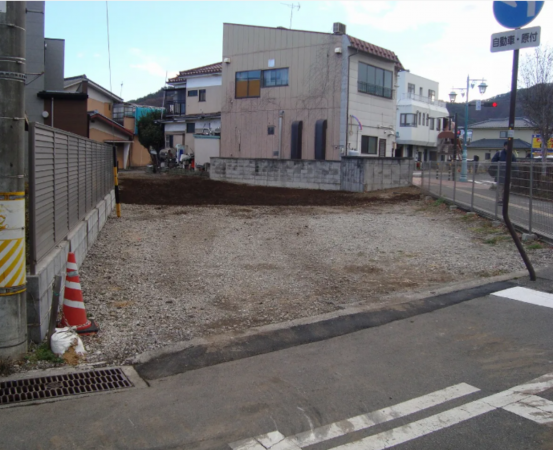 塩尻市大門、土地の前面道路を含む現地写真画像です