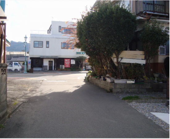 塩尻市大門、土地の前面道路を含む現地写真画像です
