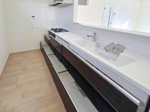 松本市横田、中古一戸建てのキッチン画像です