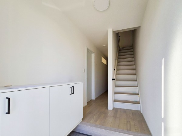 松本市横田、中古一戸建ての玄関画像です