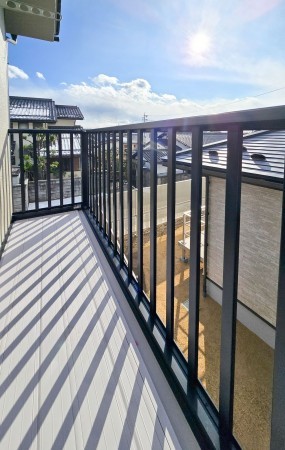 松本市横田、中古一戸建てのバルコニー画像です