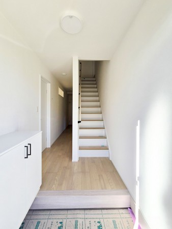 松本市横田、中古一戸建ての玄関画像です