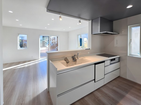 松本市女鳥羽、新築一戸建ての画像です