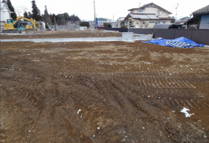 松本市大字笹賀、土地の前面道路を含む現地写真画像です