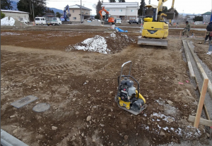 松本市大字笹賀、土地の前面道路を含む現地写真画像です