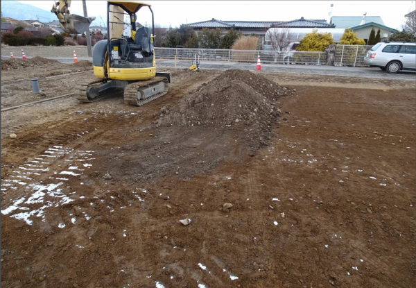 松本市大字笹賀、土地の前面道路を含む現地写真画像です