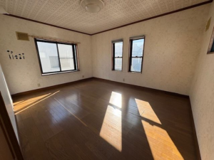 松本市女鳥羽、中古一戸建ての内装画像です