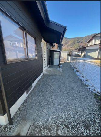 安曇野市堀金、中古一戸建ての外観画像です