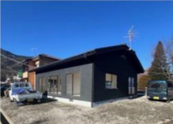 安曇野市堀金、中古一戸建ての外観画像です