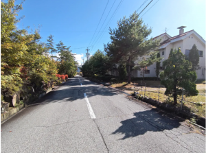 安曇野市穂高、収益物件/寮の前面道路を含む現地写真画像です