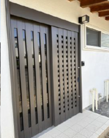 松本市筑摩、中古一戸建ての玄関画像です