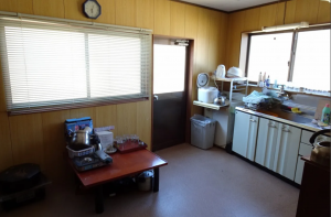 塩尻市大字木曽平沢、中古一戸建てのキッチン画像です