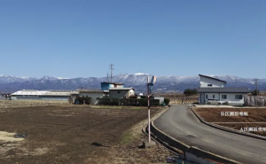 松本市大字今井、土地の前面道路を含む現地写真画像です