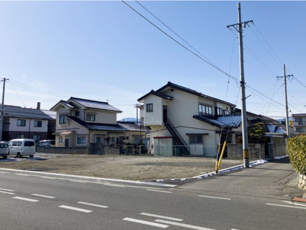 松本市野溝西、新築一戸建ての前面道路を含む現地写真画像です