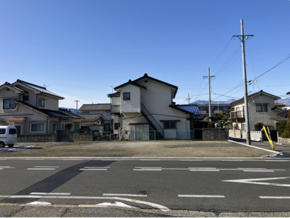松本市野溝西、新築一戸建ての前面道路を含む現地写真画像です