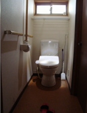 安曇野市明科、中古一戸建てのトイレ画像です