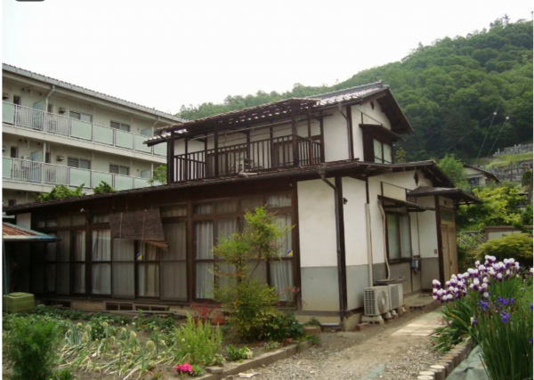 安曇野市明科、中古一戸建ての外観画像です