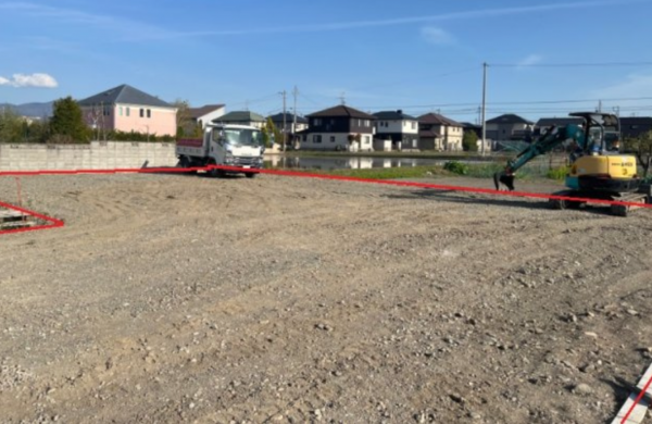 安曇野市三郷、土地の前面道路を含む現地写真画像です