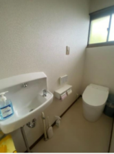 安曇野市穂高、中古一戸建てのトイレ画像です