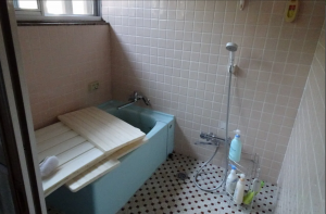 塩尻市大字広丘、中古一戸建ての風呂画像です