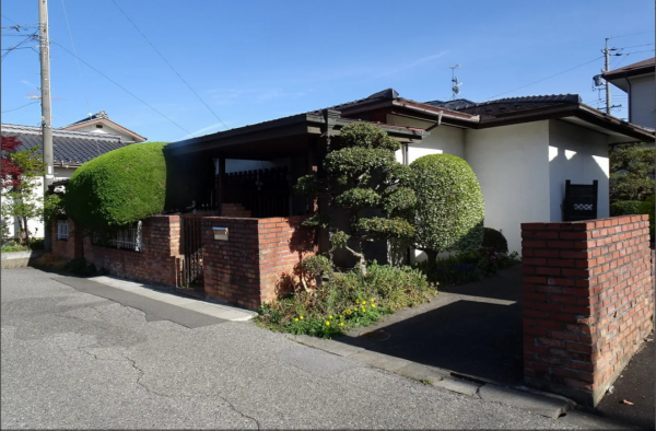 塩尻市大字広丘、中古一戸建ての外観画像です